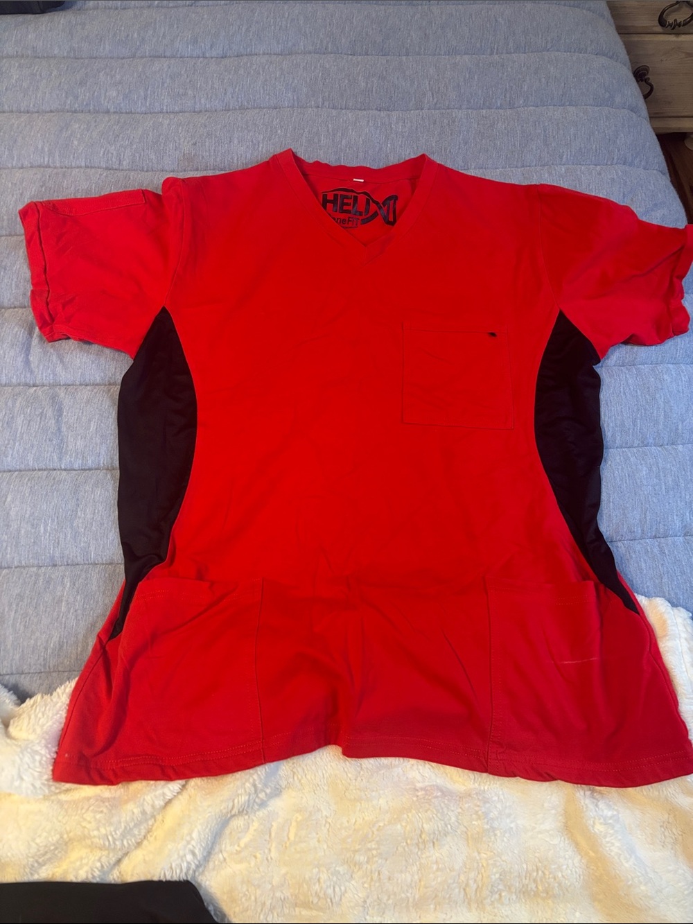 Benefit by helix scrub top size XL